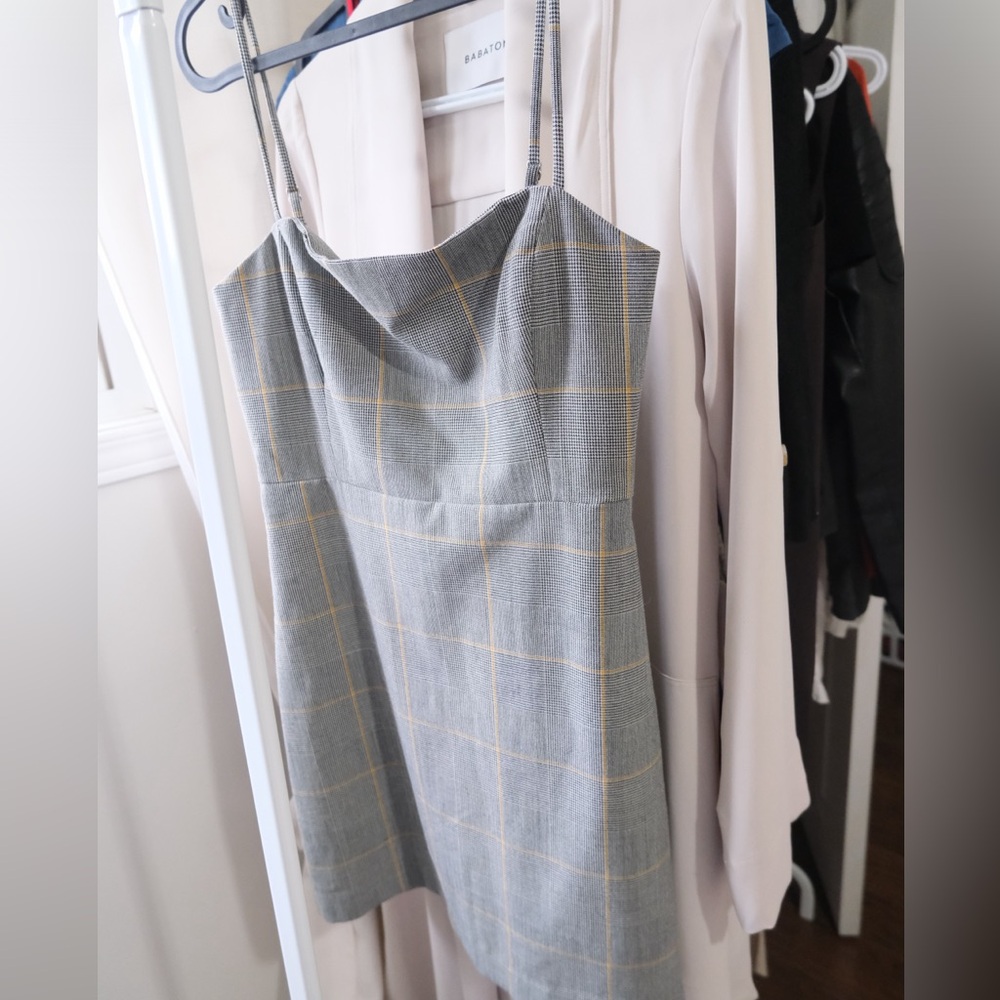 Aritzia • Wilfred Isabelle sleeveless plaid dress